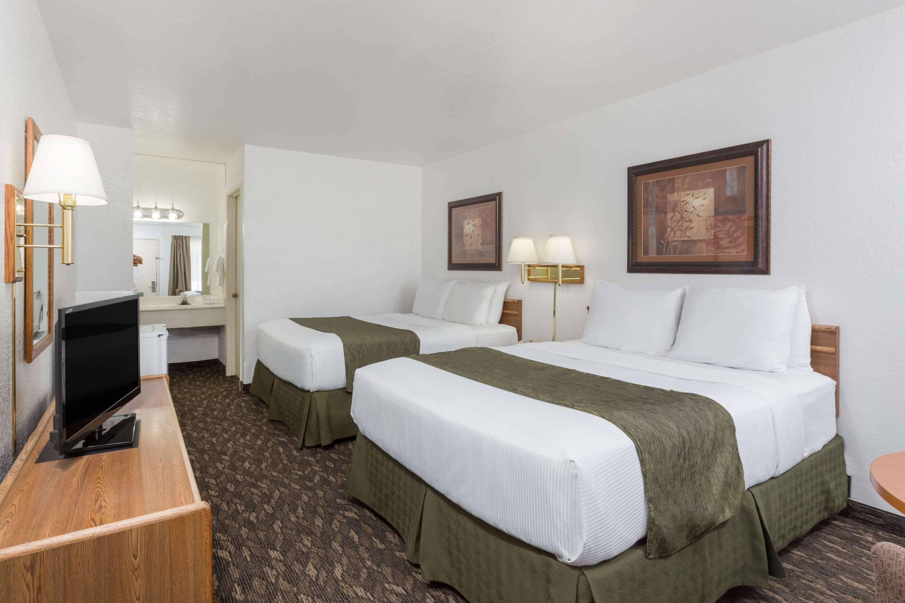 Motel Super 8 By Wyndham Fort Bragg