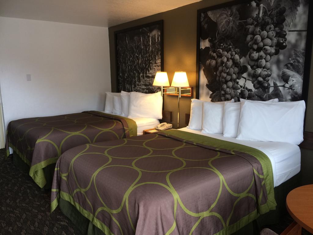 Motel Super 8 By Wyndham 2*
