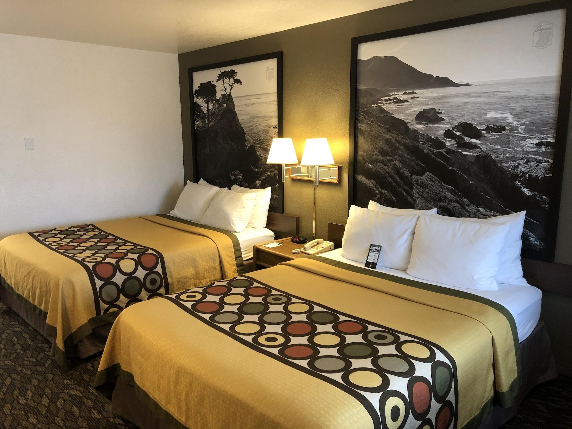 Motel Super 8 By Wyndham Bragg 2*