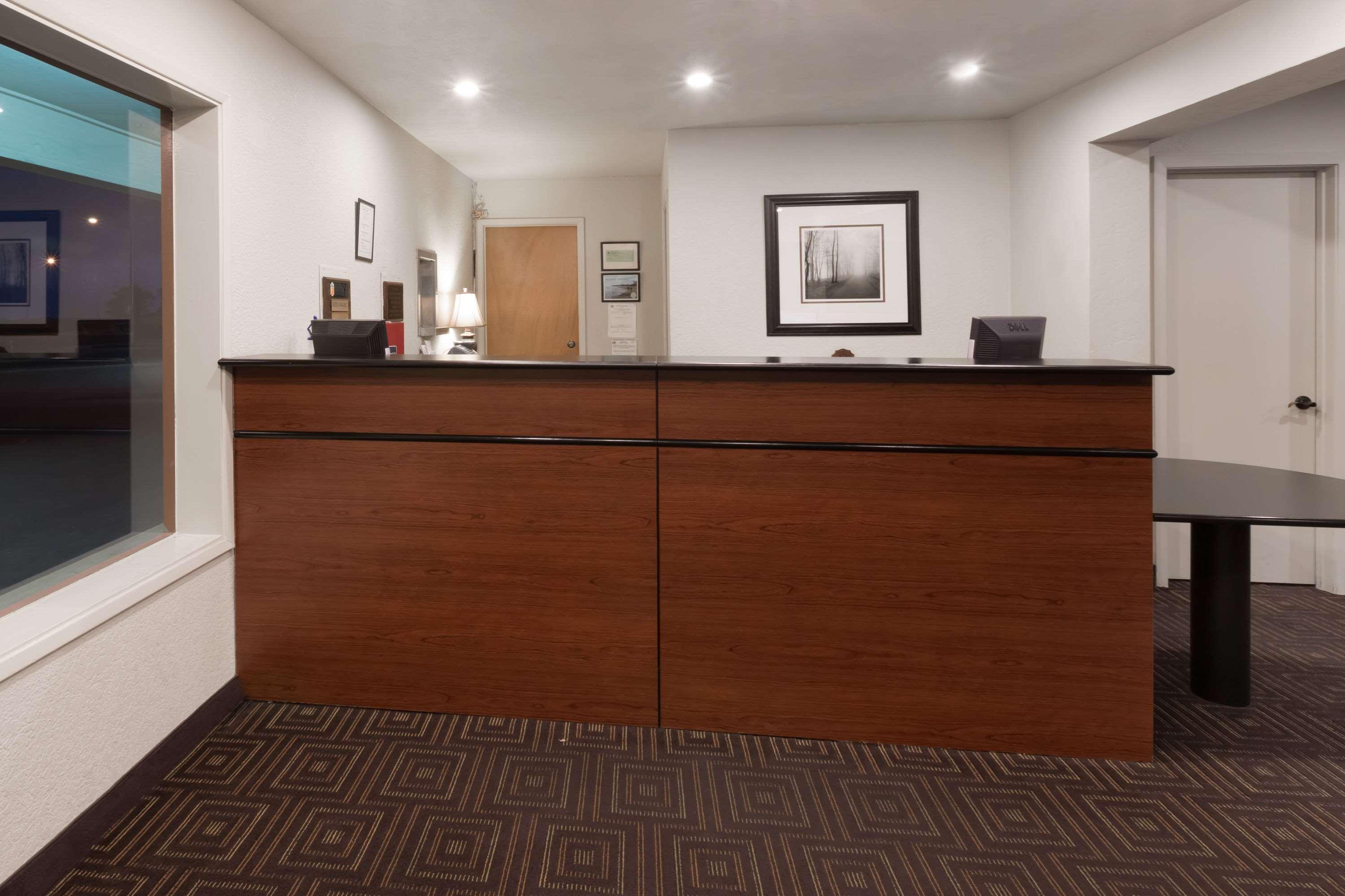 Super 8 By Wyndham Bragg 2*