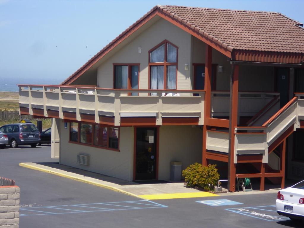 Super 8 By Wyndham Bragg Fort Bragg